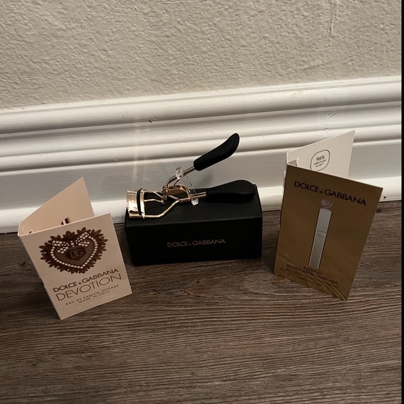 Dolce & Gabbana Black and Gold Eyelash Curler Devotion mascara set
